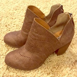 Not rated booties! Adorable! 💖